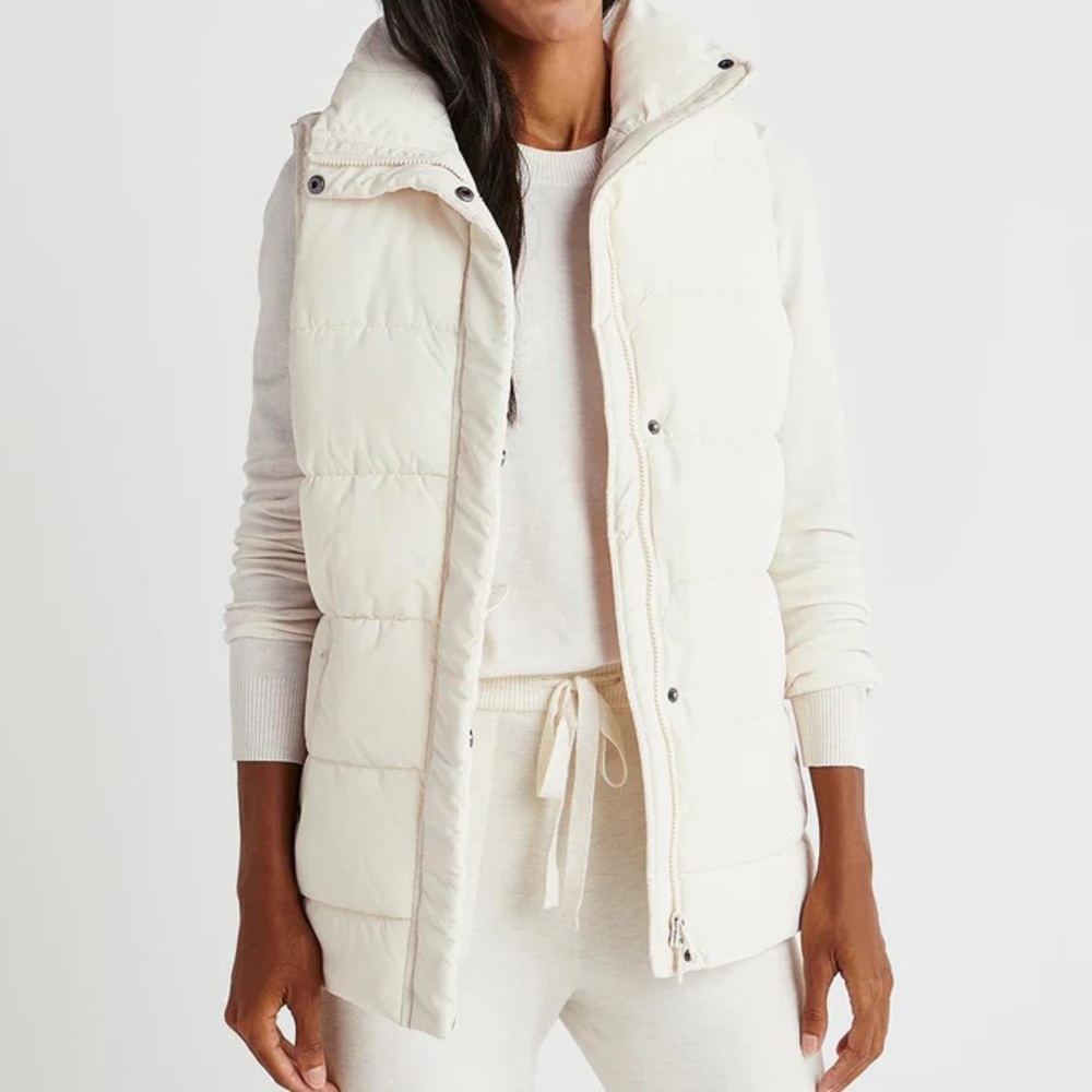 NWOT Splendid x Cella Jane Puffer Vest — size XL
Color — Ivory